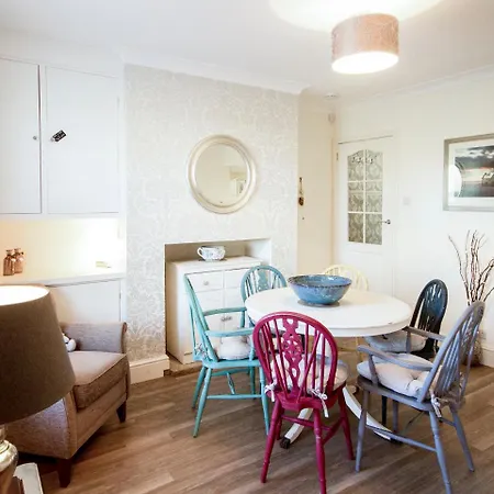 Holiday home Orchard Leigh *